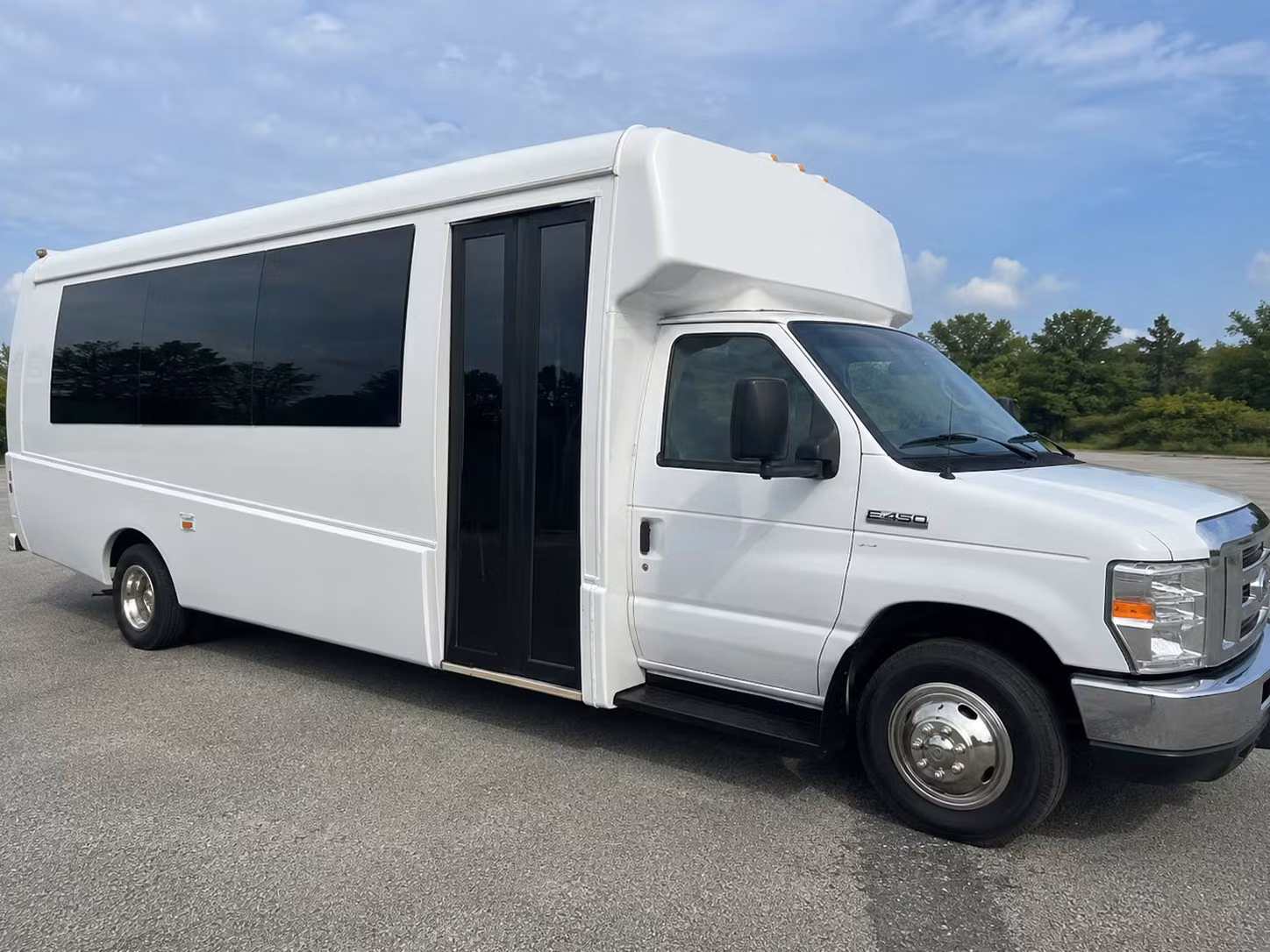 party bus rentals for queen mary events and waterfront concerts in long beach