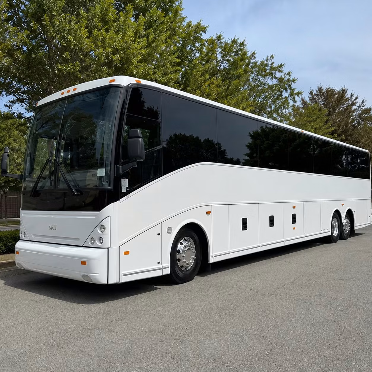 with busrentallongbeach com renting an airport shuttle in long beach has never been easier